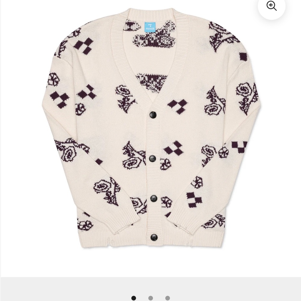 Niviour Oversized Itnan Flower Cardigan